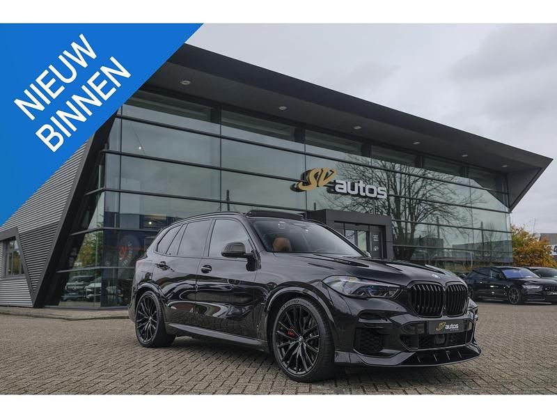 Zwart Gebruikt 2022 BMW X5 M M Sport SUV | € 67.950 - Afbeelding 1/4
