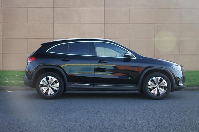 Zwart Gebruikt 2021 Mercedes EQA250 Business SUV | € 11.945 - Afbeelding 1/3