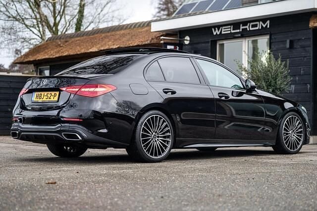 Occasion Mercedes C300 AMG line 259 PK (190 kW) 2022 Zwart Sedan