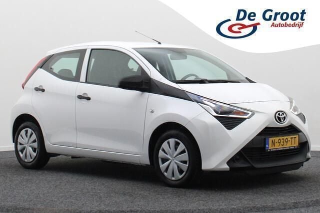 Wit Gebruikt 2022 Toyota Aygo Hatchback | € 11.950 (Super prijs) - Afbeelding 1/4