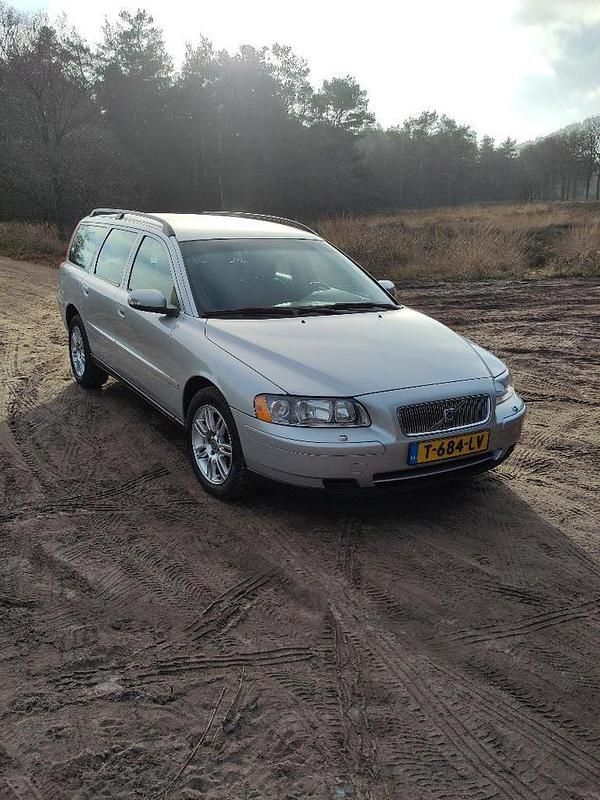 Gebruikt 2006 Volvo V70 Stationwagen | € 4.000 (Goede deal) - Afbeelding 1/4