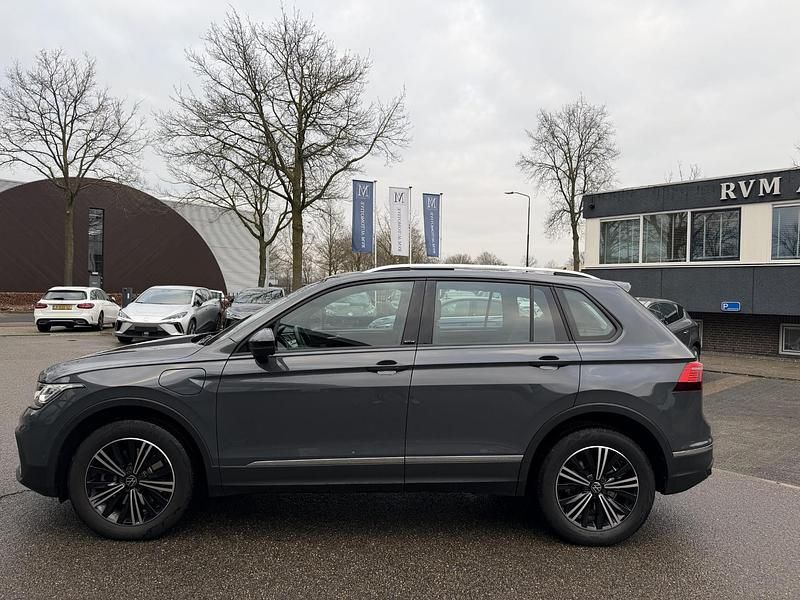 Occasion VW Tiguan Active 150 PK (110 kW) 2022 Grijs (metallic) SUV
