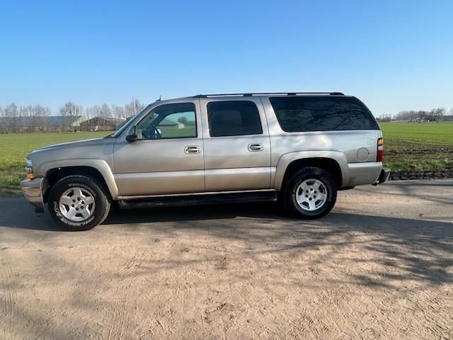 Occasion Chevrolet Suburban 298 PK (219 kW) 2004 Beige SUV