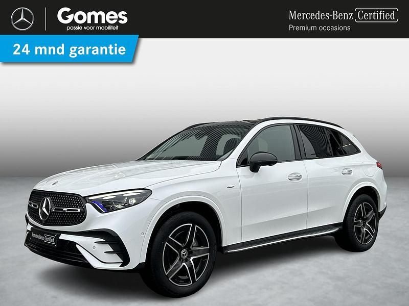 Wit Occasion 2025 Mercedes GLC300e SUV | € 67.950 (Eerlijke prijs) - Afbeelding 1/4