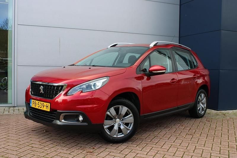Rood Gebruikt 2017 Peugeot 2008 SUV | € 11.400 (Eerlijke prijs) - Afbeelding 1/4