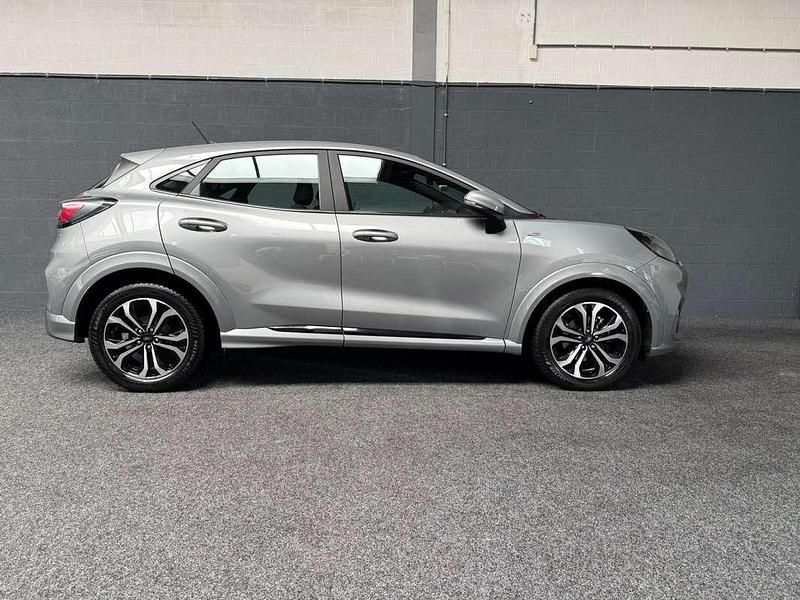 Grijs Gebruikt 2023 Ford Puma Gen-E ST-Line SUV | € 16.950 (Goede deal) - Afbeelding 1/4