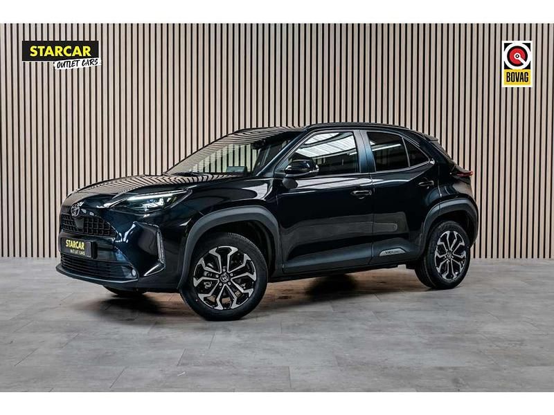 Zwart Nieuw 2024 Toyota Yaris Cross SUV | € 29.900 (Super prijs) - Afbeelding 1/4