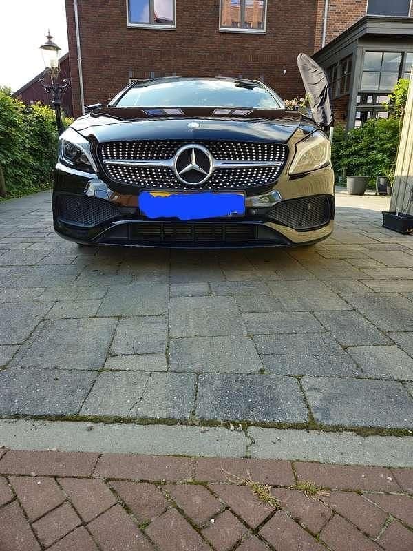 Zwart Gebruikt 2016 Mercedes A200 AMG line Hatchback | € 19.950 (Iets duurder) - Afbeelding 1/4