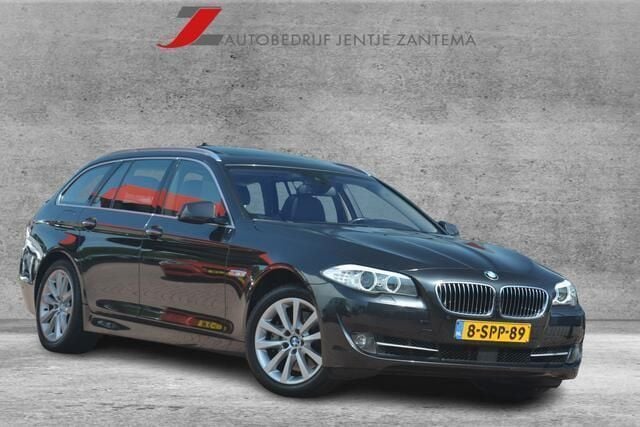 Grijs Gebruikt 2013 BMW 535 Executive Stationwagen | € 19.999 (Eerlijke prijs) - Afbeelding 1/4