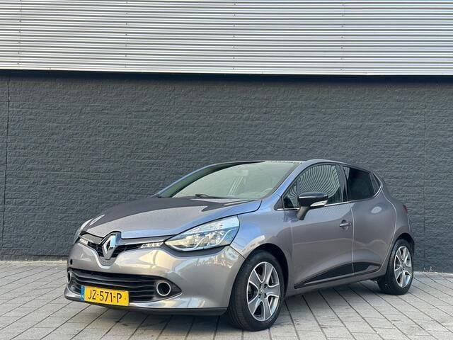 Grijs Gebruikt 2016 Renault Clio IV Night&Day Hatchback | € 5.250 (Super prijs) - Afbeelding 1/4