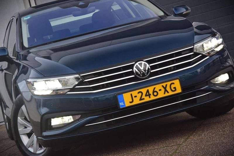Occasion VW Passat Business 150 PK (110 kW) 2020 Blauw Sedan
