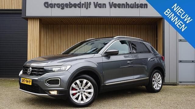 Grijs Gebruikt 2019 VW T-Roc Select SUV | € 22.500 (Eerlijke prijs) - Afbeelding 1/4