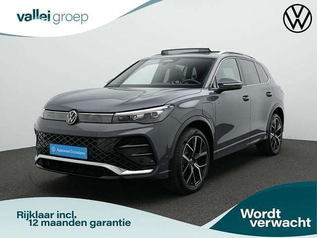 Grijs Gebruikt 2025 VW Tiguan R-line Edition SUV | € 53.900 (Eerlijke prijs) - Afbeelding 1/4