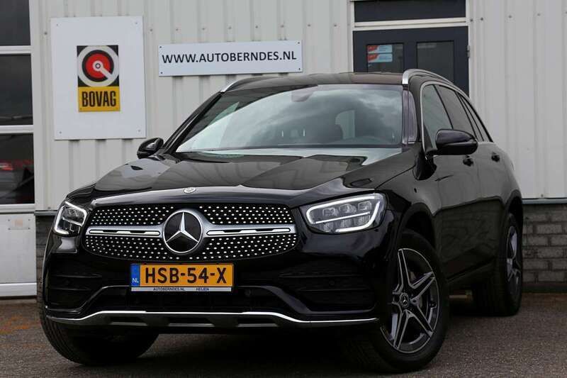 Zwart, metallic lak Gebruikt 2022 Mercedes GLC300 AMG SUV | € 45.900 (Super prijs) - Afbeelding 1/4
