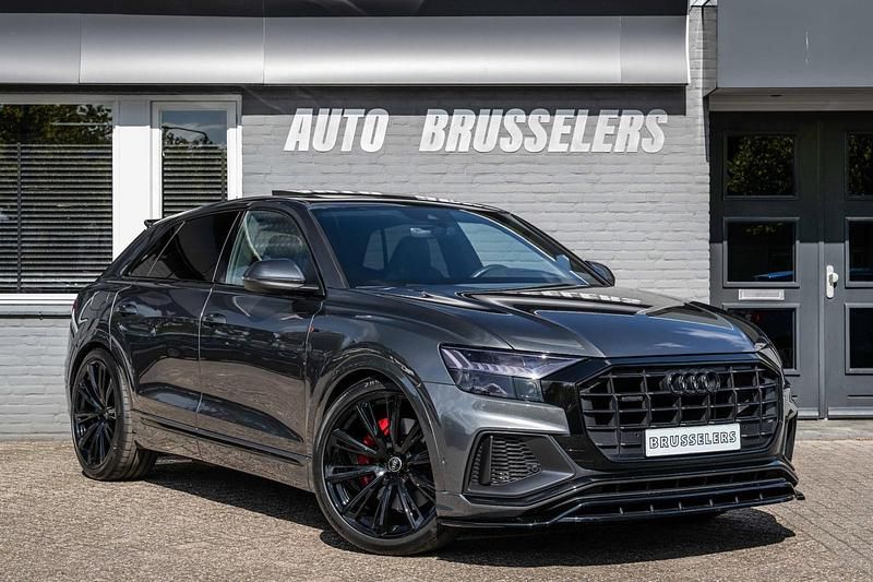 Grijs Gebruikt 2021 Audi Q8 Competition SUV | € 81.995 - Afbeelding 1/4