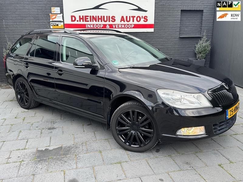 Zwart Gebruikt 2009 Skoda Octavia Business Line Stationwagen | € 2.490 (Goede deal) - Afbeelding 1/4