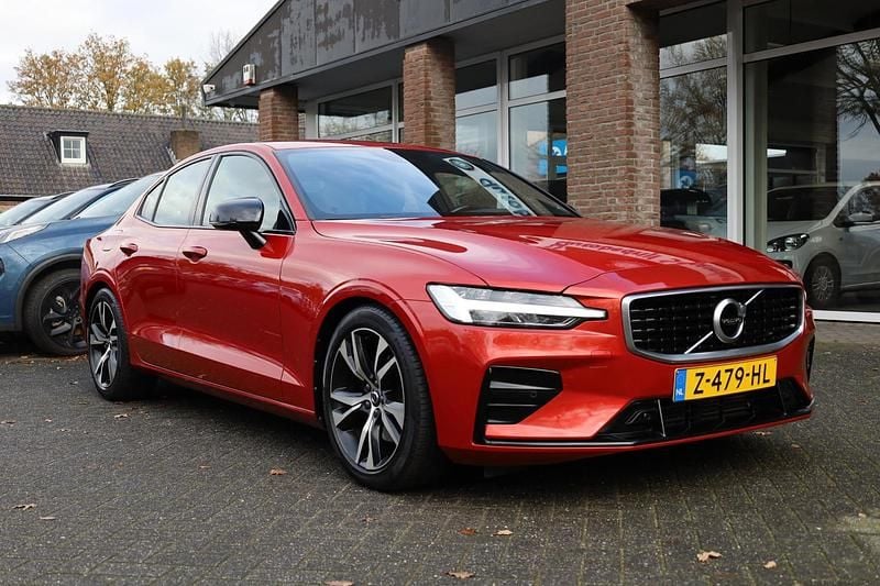 Occasion Volvo S60 R-Design 2019 Oranje Sedan