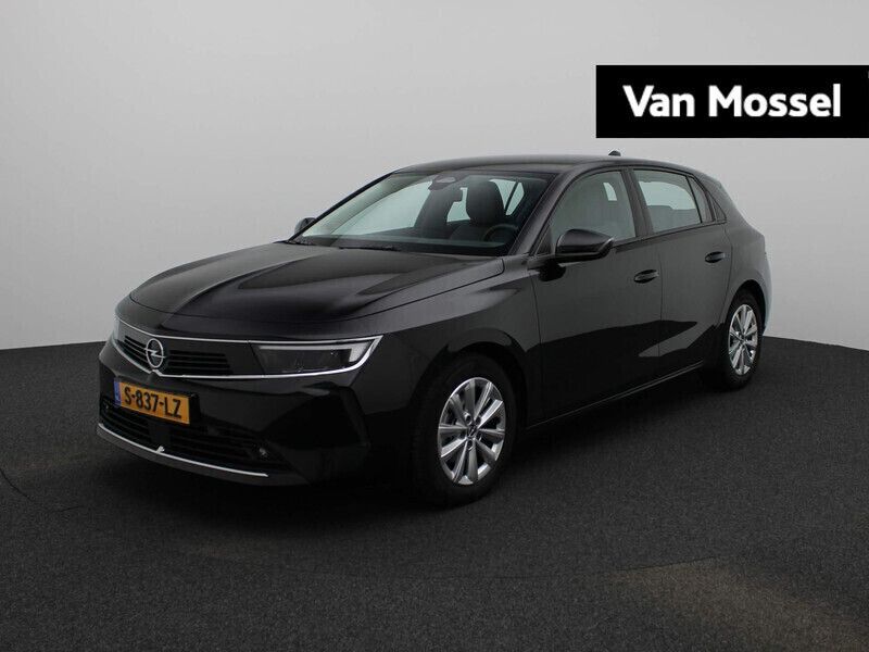 Zwart Gebruikt 2023 Opel Astra Edition Hatchback | € 20.940 (Eerlijke prijs) - Afbeelding 1/4
