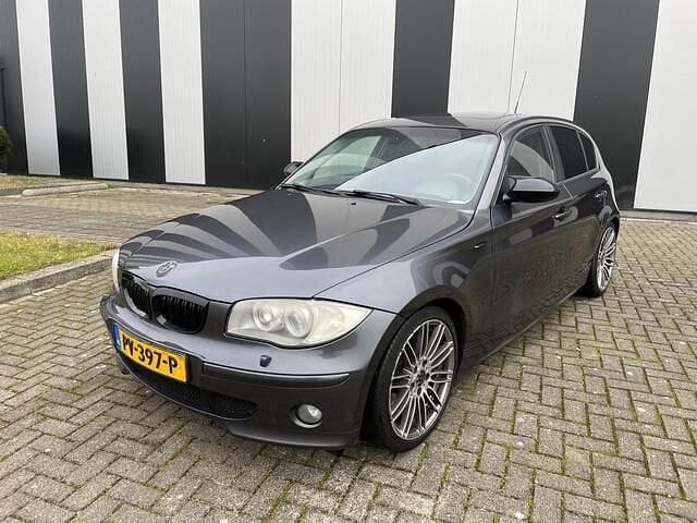Occasion BMW 120 Executive 150 PK (110 kW) 2005 Grijs Hatchback