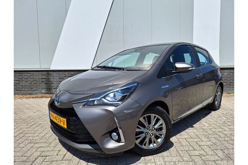 Gebruikt 2017 Toyota Yaris Hybrid Executive | € 12.899 - Afbeelding 1/1