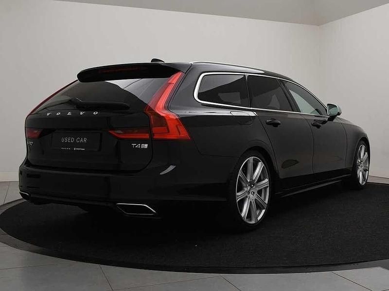 Occasion Volvo V90 R-Design 209 PK (153 kW) 2016 Zwart Stationwagen
