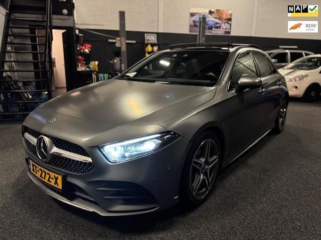 Grijs Gebruikt 2019 Mercedes A220 Premium Plus Hatchback | € 26.250 (Eerlijke prijs) - Afbeelding 1/4