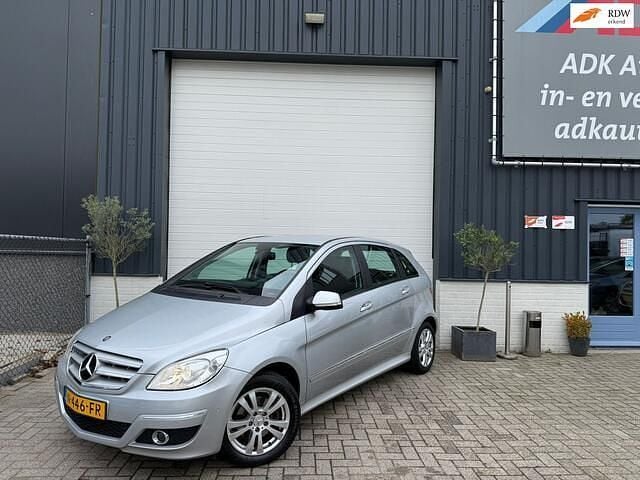 Grijs Gebruikt 2009 Mercedes B200 MPV | € 7.250 (Eerlijke prijs) - Afbeelding 1/4