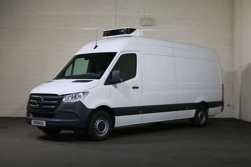 Wit Gebruikt 2023 Mercedes Sprinter Van | € 59.950 - Afbeelding 1/3