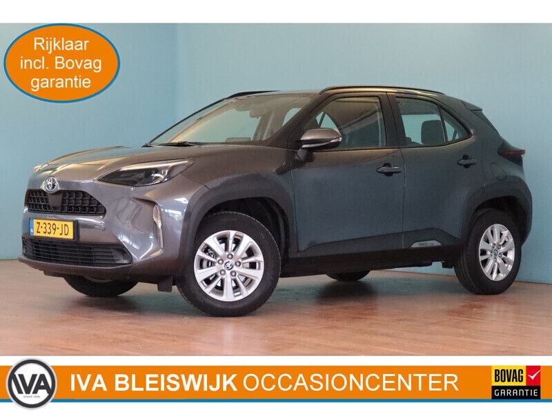 Grijs, metallic lak Gebruikt 2024 Toyota Yaris Cross Active SUV | € 26.899 (Goede deal) - Afbeelding 1/4