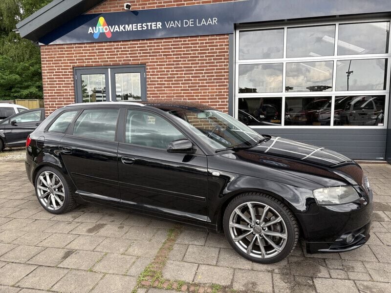 Zwart Gebruikt 2005 Audi A3 Ambition Hatchback | € 9.350 (Eerlijke prijs) - Afbeelding 1/4