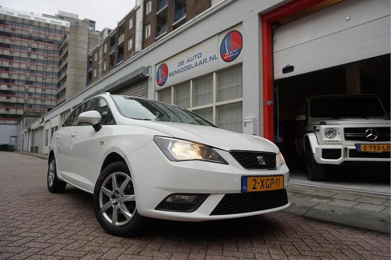 Wit Gebruikt 2014 Seat Ibiza ST Style Stationwagen | € 4.490 (Eerlijke prijs) - Afbeelding 1/4
