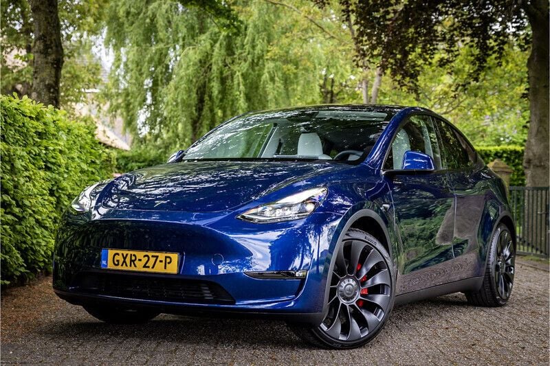Blauw Gebruikt 2024 Tesla Model Y Performance SUV | € 49.750 (Iets duurder) - Afbeelding 1/4