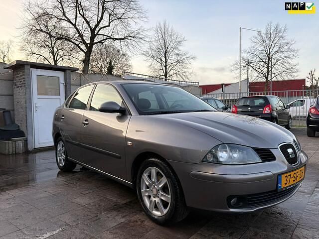 Grijs Gebruikt 2006 Seat Cordoba Sedan | € 2.695 (Iets duurder) - Afbeelding 1/4