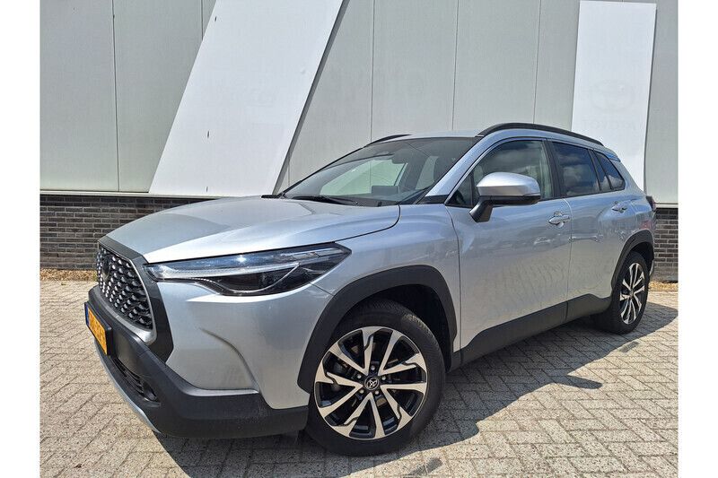 Grijs Gebruikt 2024 Toyota Corolla Cross SUV | € 33.849 (Eerlijke prijs) - Afbeelding 1/1