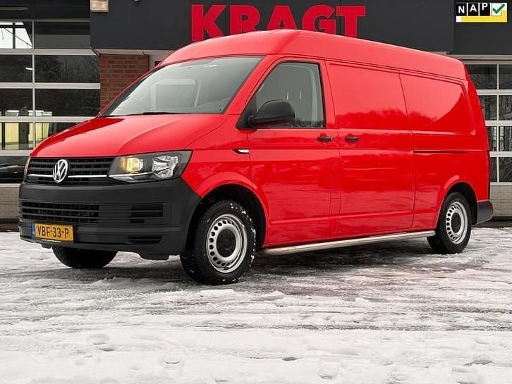 Rood (metallic) Gebruikt 2019 VW T6.1 Comfortline Van | € 19.950 (Super prijs) - Afbeelding 1/4