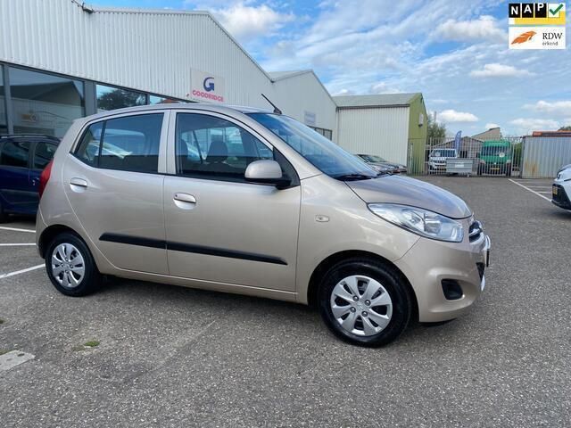 Geel Gebruikt 2011 Hyundai i10 Hatchback | € 4.550 (Eerlijke prijs) - Afbeelding 1/4