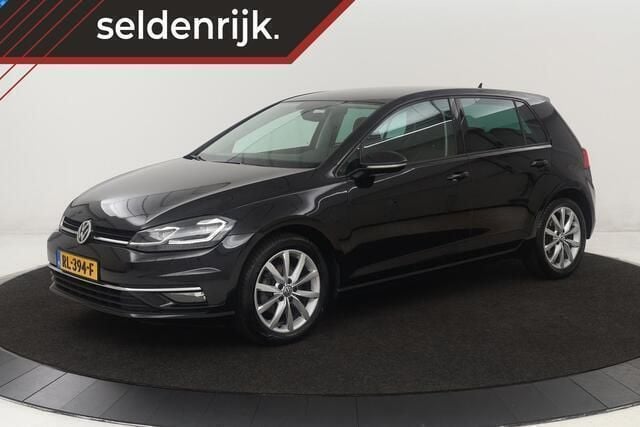 Zwart Gebruikt 2017 VW Golf VII Highline Hatchback | € 11.900 (Goede deal) - Afbeelding 1/4