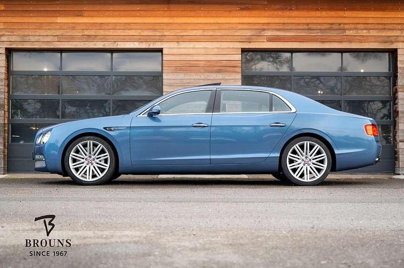 Occasion Bentley Flying Spur Mulliner 508 PK (373 kW) 2016 Blauw Sedan