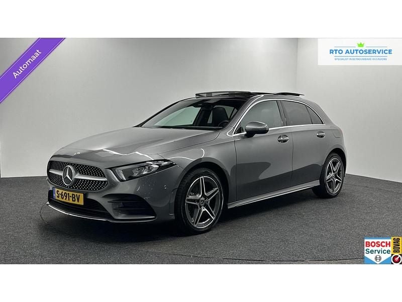 Grijs Gebruikt 2022 Mercedes A250 AMG line Hatchback | € 27.500 (Goede deal) - Afbeelding 1/4