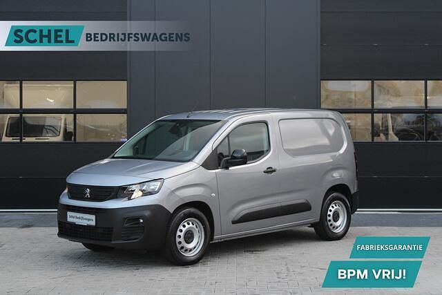 Grijs Occasion 2024 Peugeot Partner MPV | € 19.950 (Eerlijke prijs) - Afbeelding 1/4