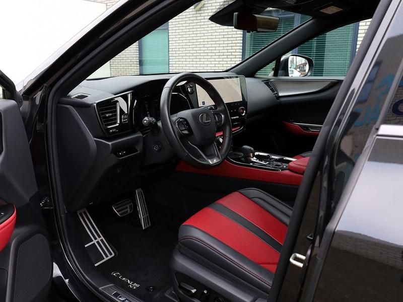 Occasion Lexus NX350h Sport Line 242 PK (177 kW) 2023 Zwart SUV