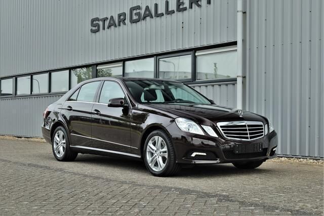 Bruin Gebruikt 2009 Mercedes E250 Avantgarde Sedan | € 18.950 (Iets duurder) - Afbeelding 1/4