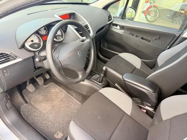 Occasion Peugeot 207 89 PK (65 kW) 2007 Grijs Hatchback