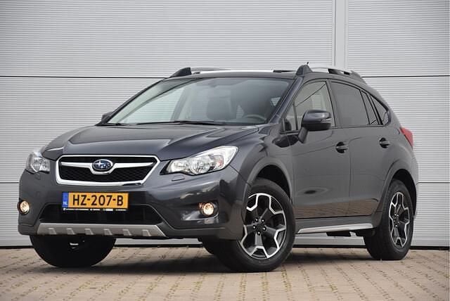 Grijs Gebruikt 2016 Subaru XV Premium SUV | € 17.950 (Iets duurder) - Afbeelding 1/4