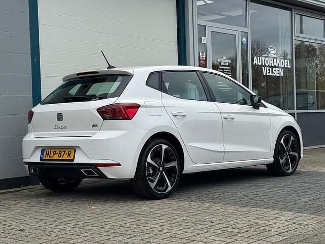 Wit Gebruikt 2023 Seat Ibiza Business Hatchback | € 19.995 (Goede deal) - Afbeelding 1/3