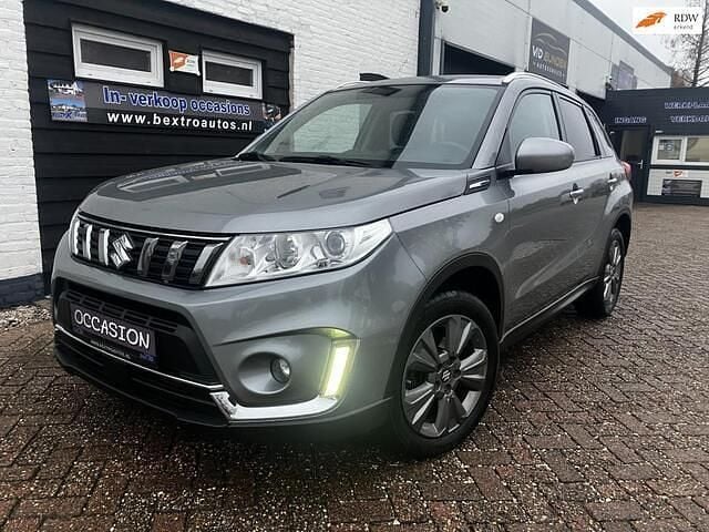 Occasion Suzuki Vitara 111 PK (81 kW) 2018 Grijs (metallic) SUV