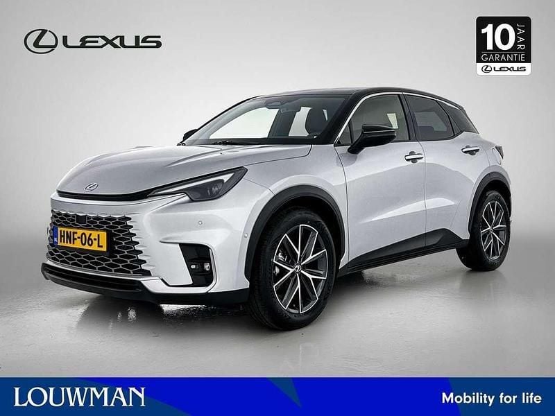 Grijs, metallic lak Gebruikt 2024 Lexus LBX SUV | € 42.950 (Eerlijke prijs) - Afbeelding 1/3