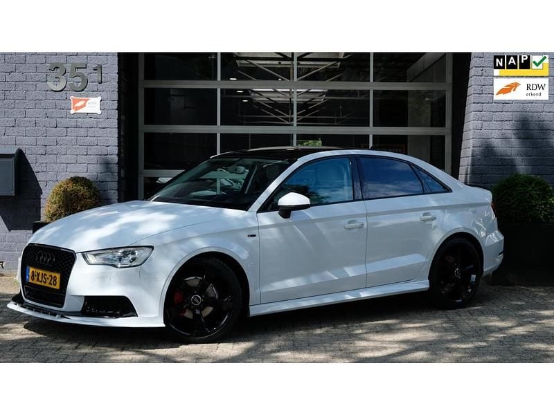 Wit Gebruikt 2014 Audi A3 Proline Sedan | € 12.950 (Duur) - Afbeelding 1/4