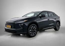 Zwart metallic Occasion 2025 Toyota bZ4X SUV | € 45.445 (Iets duurder) - Afbeelding 1/4