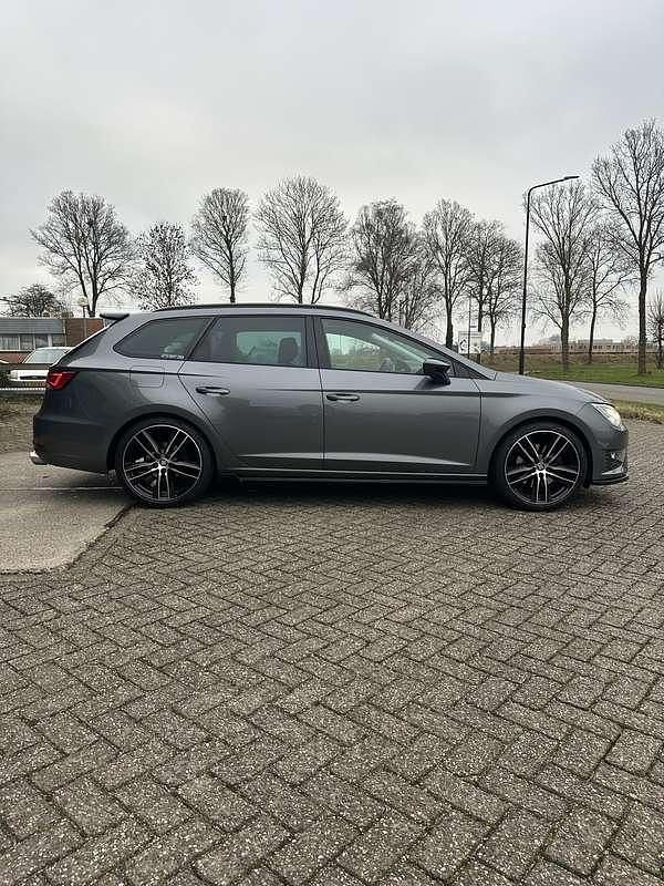 Occasion Seat Leon CONNECT 179 PK (131 kW) 2016 Grijs Stationwagen